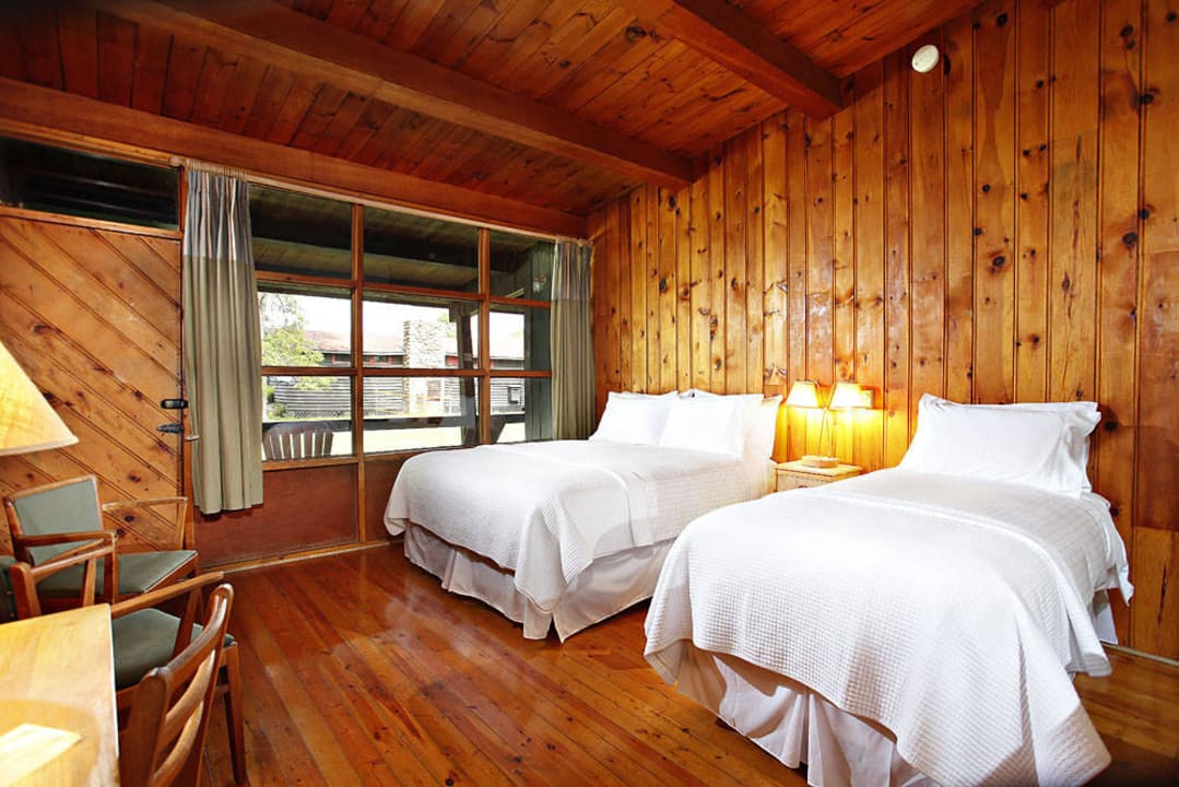 Pine Lodge Killarney Mountain Lodge