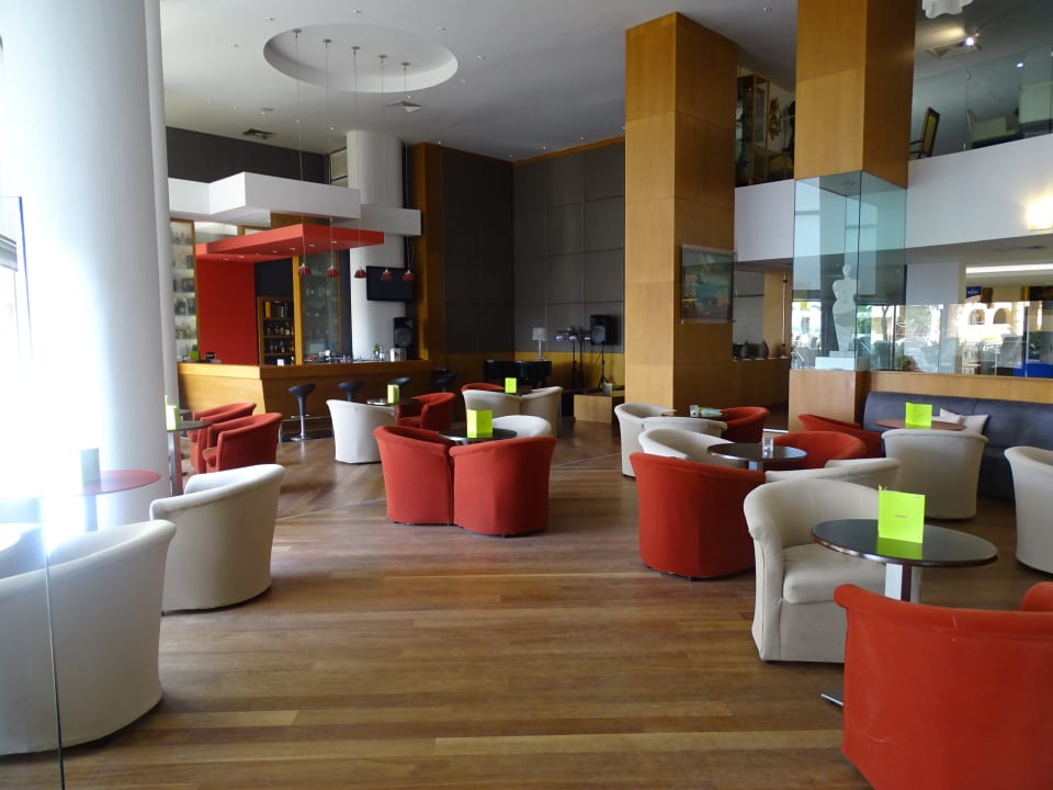 Lobby The Golden Bay Beach Hotel