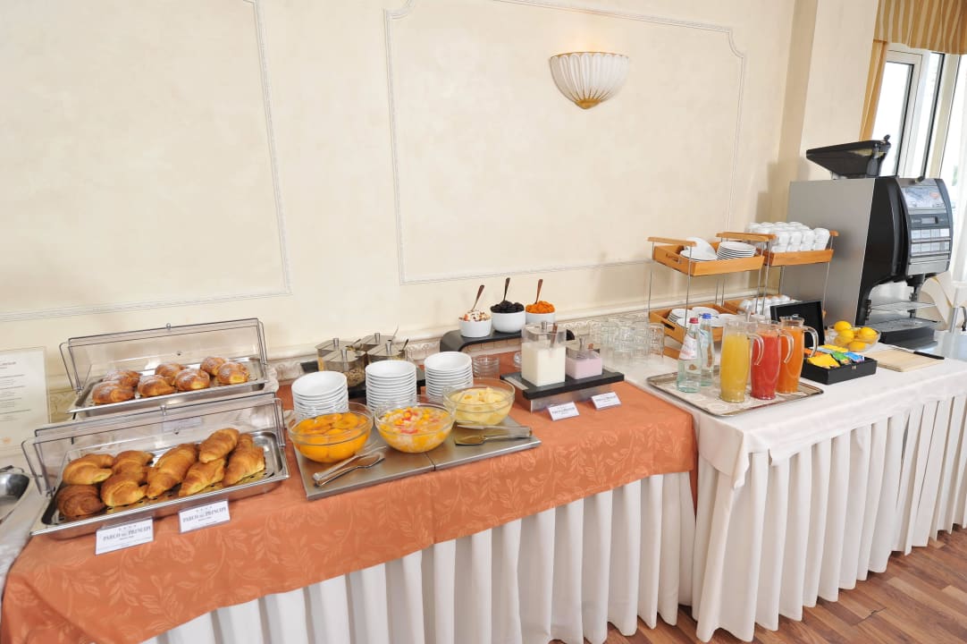Buffet Breakfast Hotel Parco Dei Principi