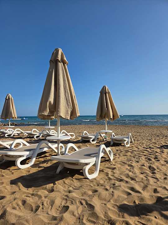 Strand Melas Resort Hotel