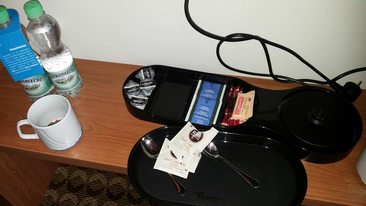 Zestaw do parzenia kawy i herbaty Hampton by Hilton Warsaw Airport