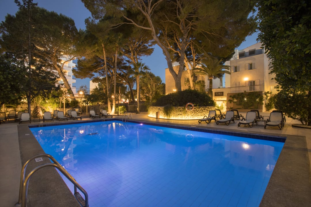 Pool Aparthotel Houm Plaza Son Rigo