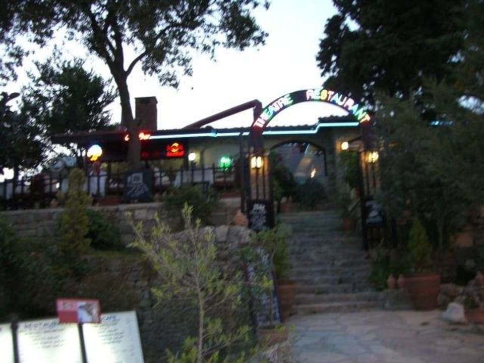 Restaurant Leda Beach Hotel
