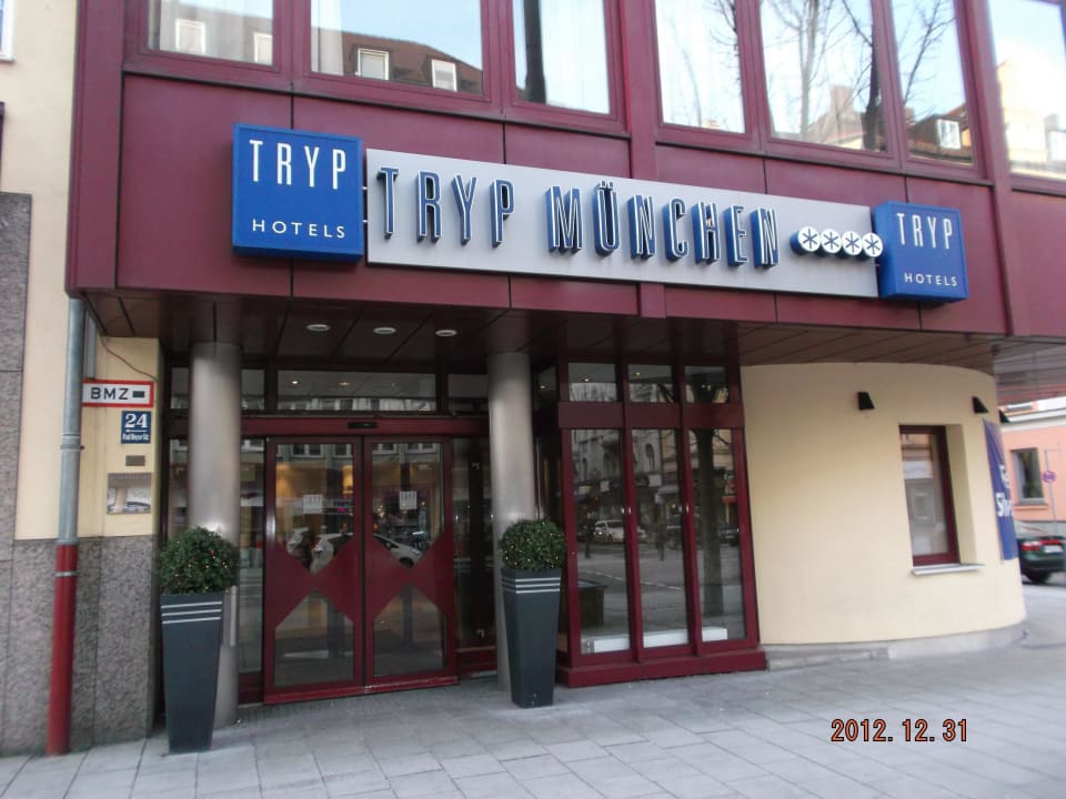 Hoteleingang Hotel München City Center affiliated by Meliá