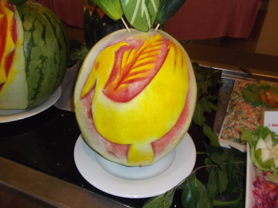 Deko im Restaurant (Melone) Hotel Framissima Palm Beach