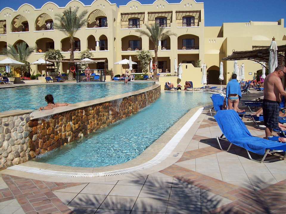 Pool mit Hotelanlage ganz rechts Jaz Makadi Gardens - TUI BLUE Makadi Gardens - Adults Friendly 16 Years Plus