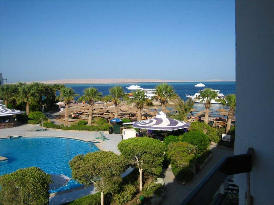 View from room 319, 4:04pm, 11/09/07 Sea Shell Hotel