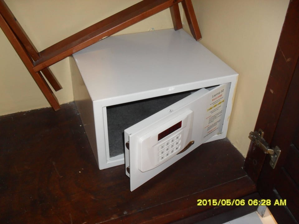 Wandschrank mit Safe Novus Plaza Hodelpa