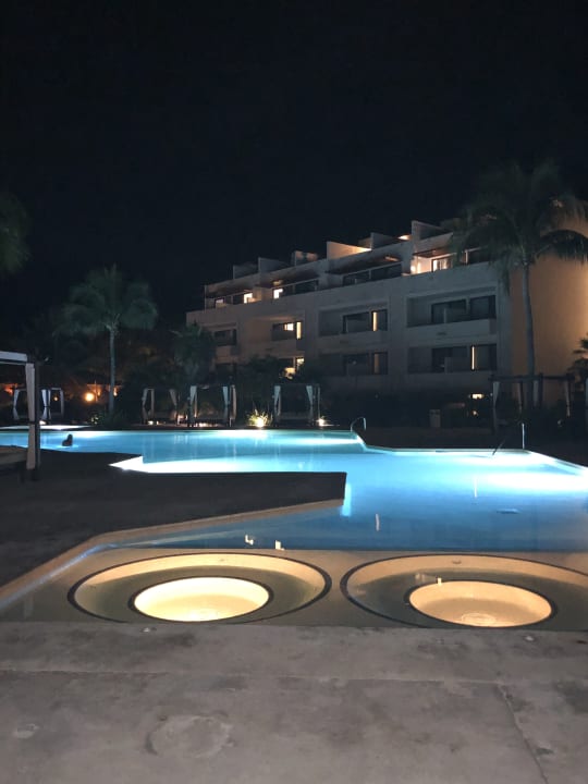 Pool Akumal Bay Beach & Wellness Resort