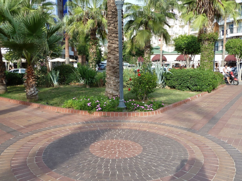 Weg zum Hotel Gardenia Hotel