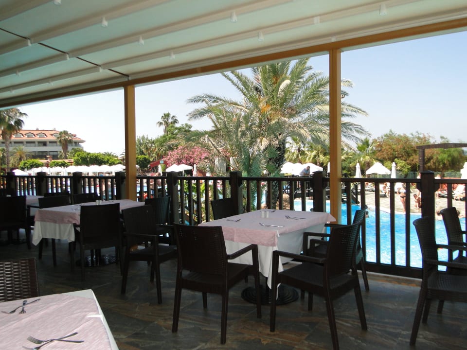 Hauptrestaurant - Aussenbereich Alba Resort Hotel