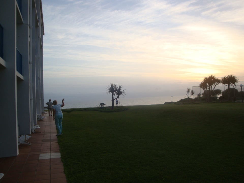 Garten mit Blick aufs Meer  Wilderness Beach Hotel