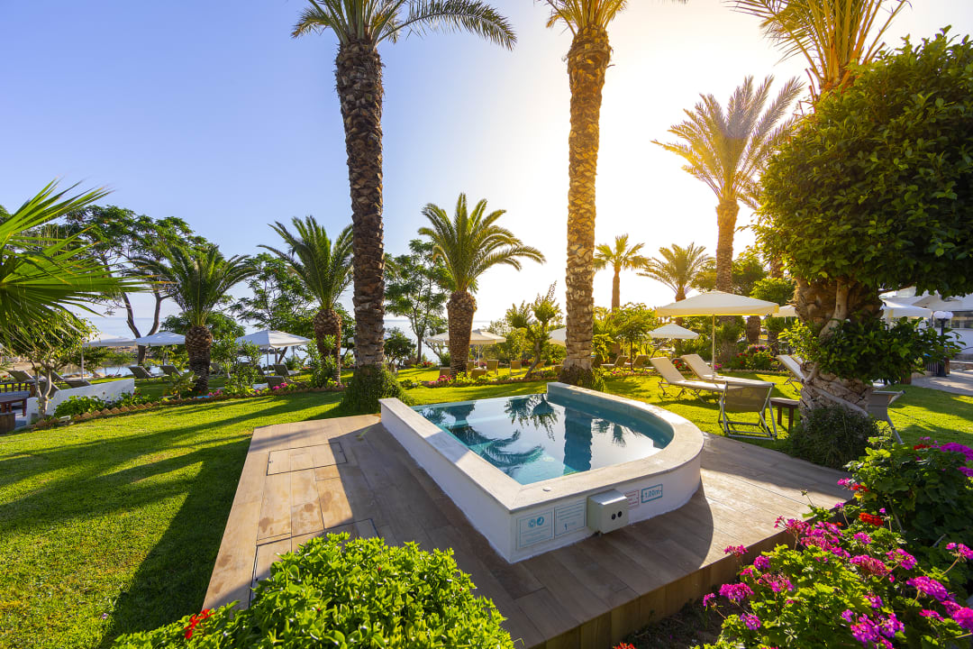 Pool Crystal Springs Beach Hotel