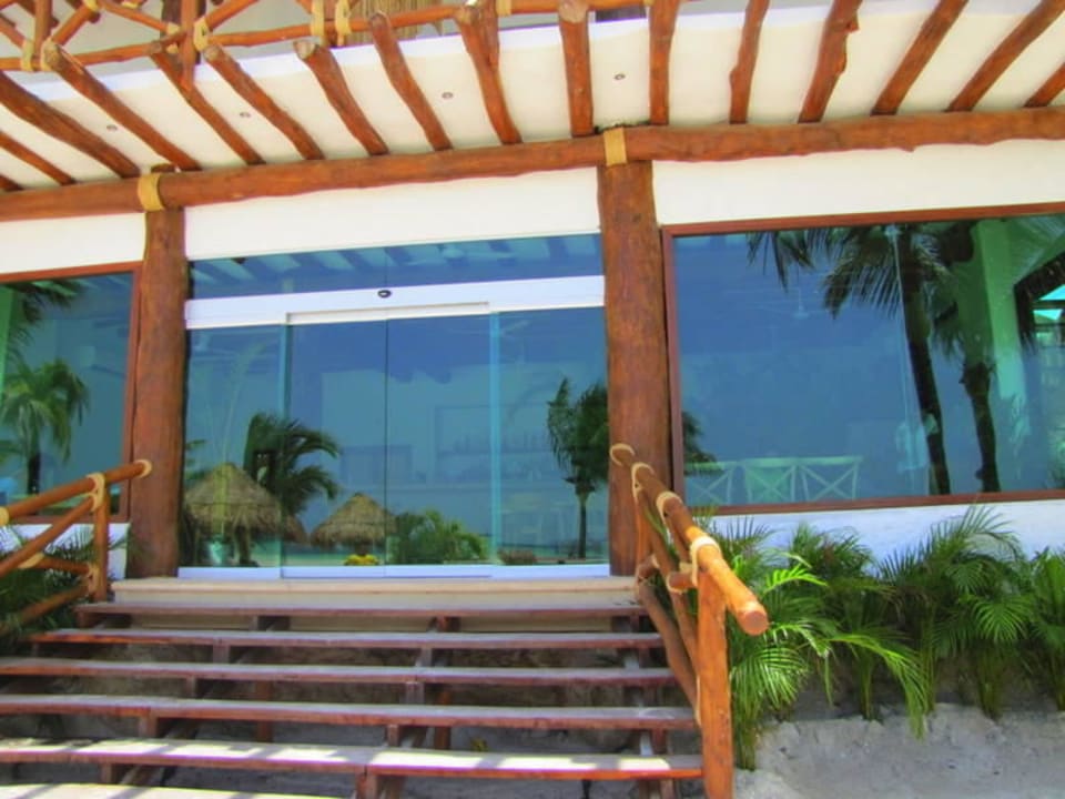 Hier ist die Rezeption & der Essbereich Hotel Villas Flamingos