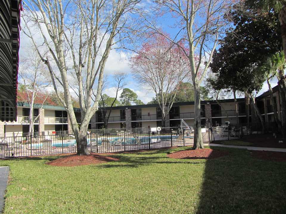 Schöner Innenhof Ramada Jacksonville Hotel & Conference Center