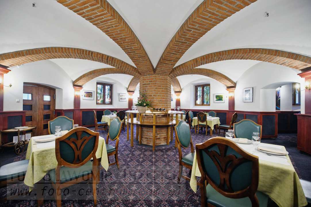 Restauracja Paszkowka Palace