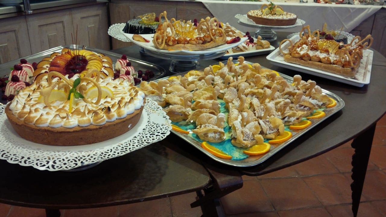Buffeto dolci Hotel Resort & Spa Baia Caddinas