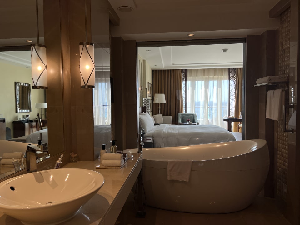 Zimmer The Ritz-Carlton, Dubai