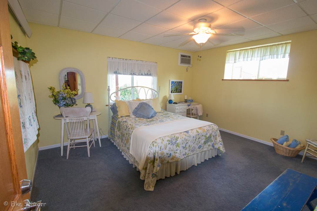 Zimmer Sawin' Logs Bed & Breakfast