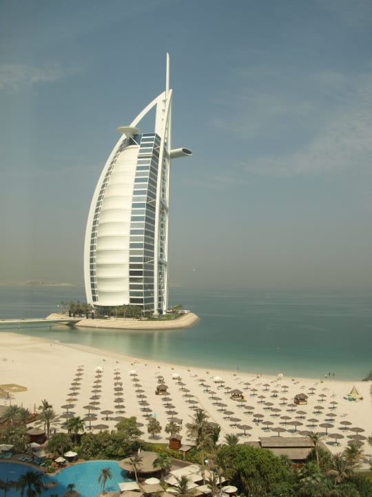 Diesen Blick durften wir jeden Tag geniessen Jumeirah Beach Hotel