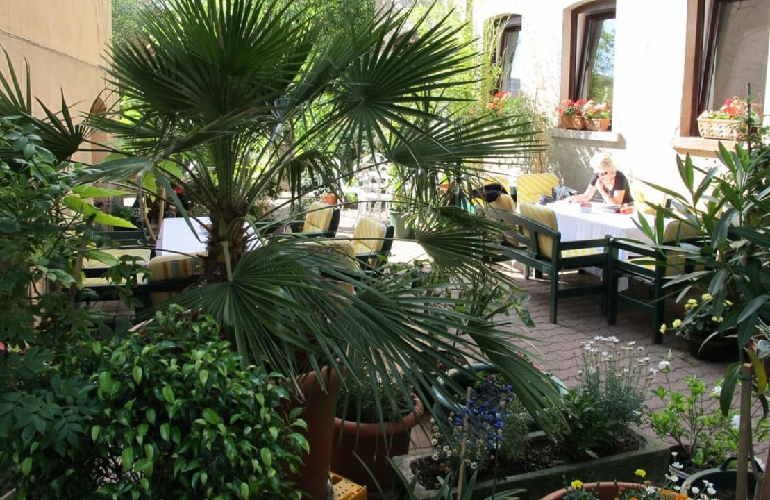 Sitzplatz im Grünen Hotel Birkenhof