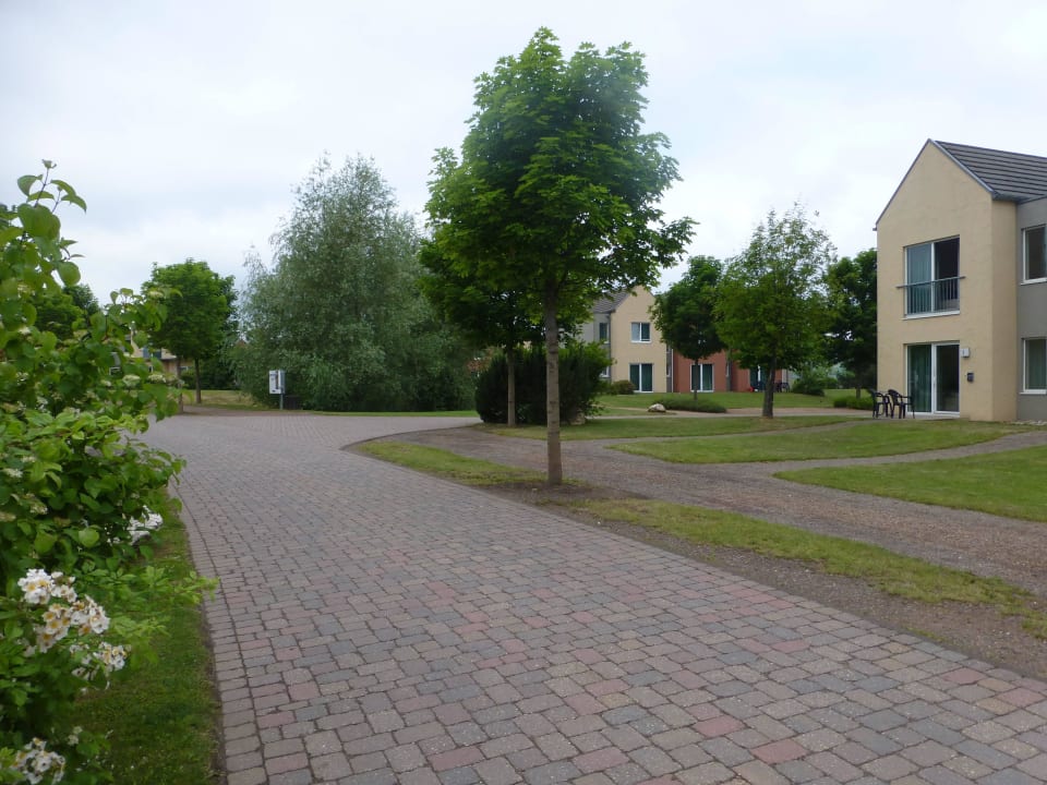 Weg zu den Häusern Eurostrand Resort Moseltal