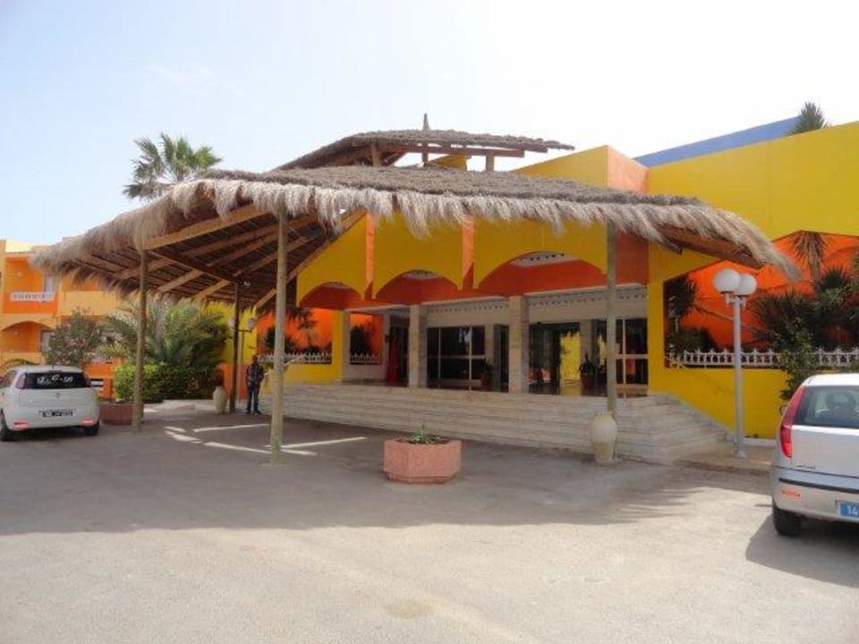 Eingang zum Hotel Caribbean World Thalasso Djerba