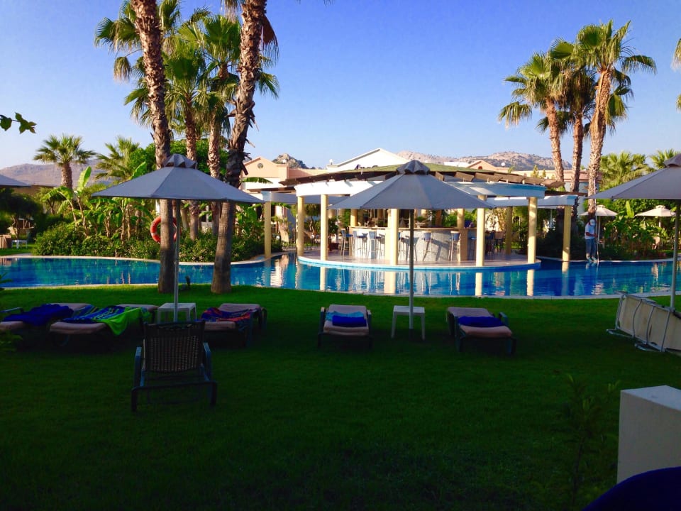 Direkt vor unserer Terrasse Atrium Palace Thalasso Spa Resort & Villas