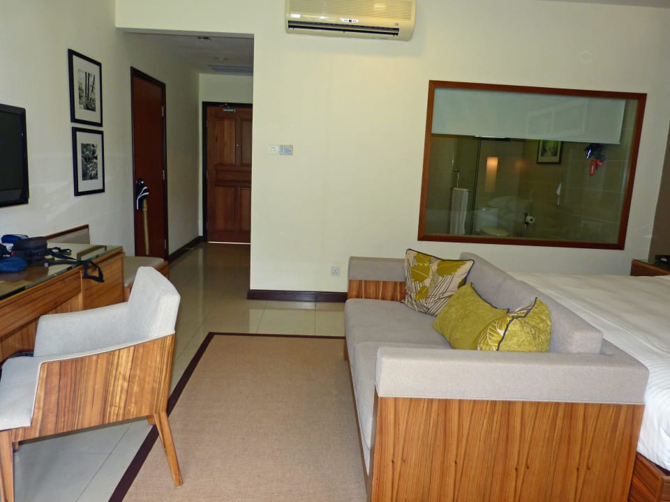 Delux Hill mit Durchblick zum Bad The Taaras Beach & Spa Resort