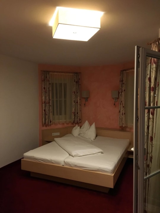 Zimmer Posthotel Strengen am Arlberg