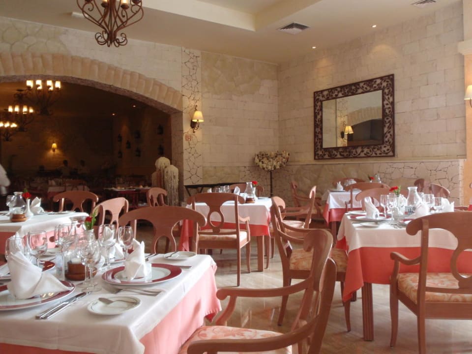 Italiener Grand Palladium Kantenah Resort & Spa