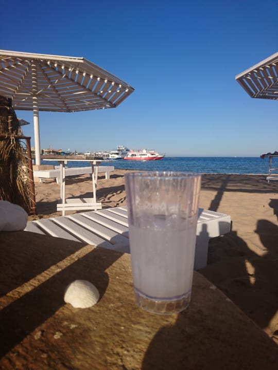 Strand Menaville Safaga