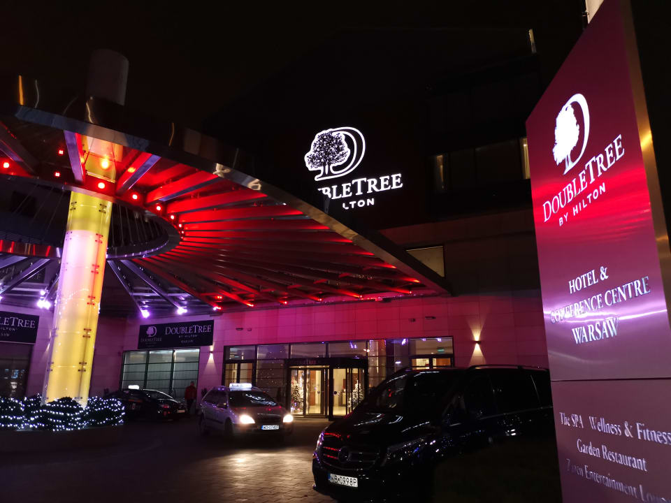 Außenansicht DoubleTree by Hilton Hotel & Conference Centre Warsaw