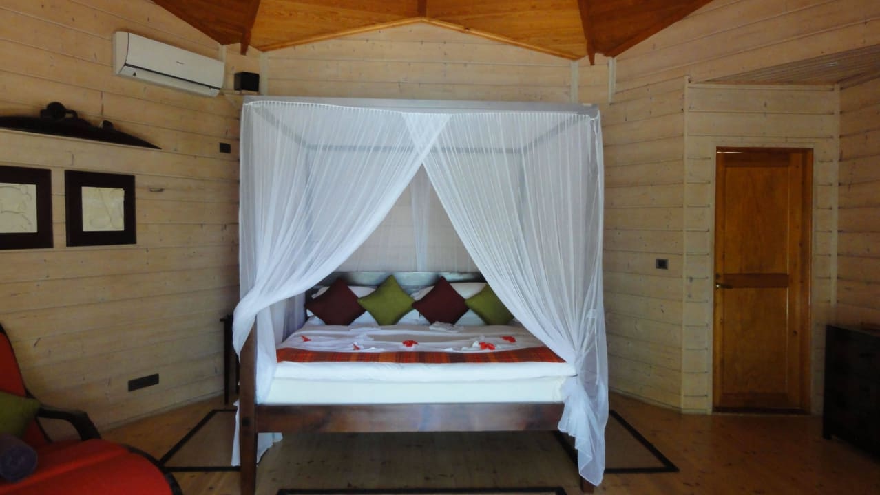 Bunghi - Manta 8 Komandoo Island Resort & Spa - Adults only
