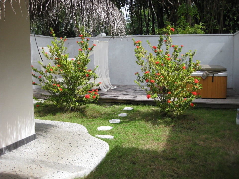 Deluxe Beach Villa mit Jacuzzi - Garten Kuramathi Maldives