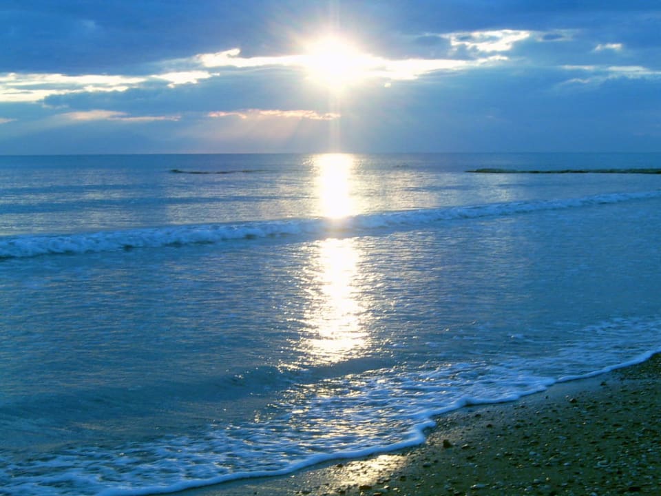 Sonnenuntergang Melas Resort Hotel