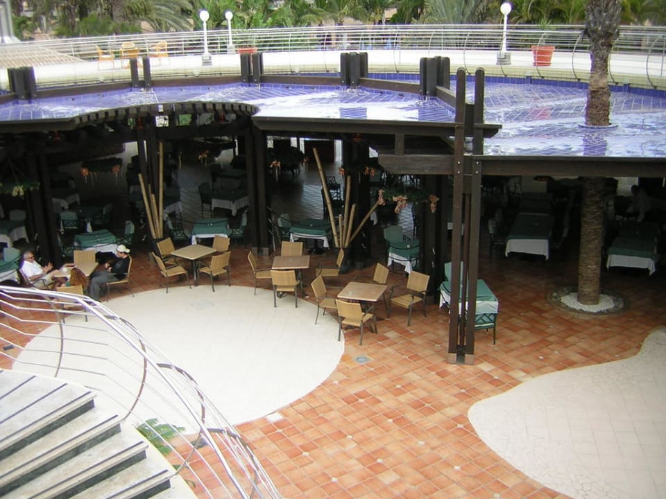 Blick auf das Außenrestaurant Suites & Villas by Dunas