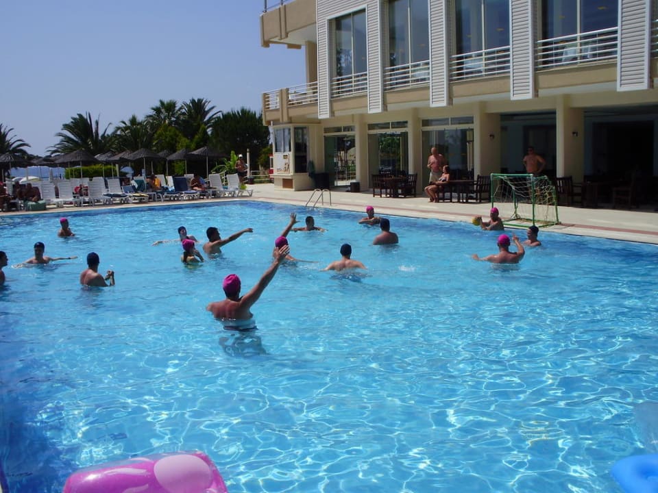 Elke middag waterpolo wie wilde meedoen Hotel Ephesia