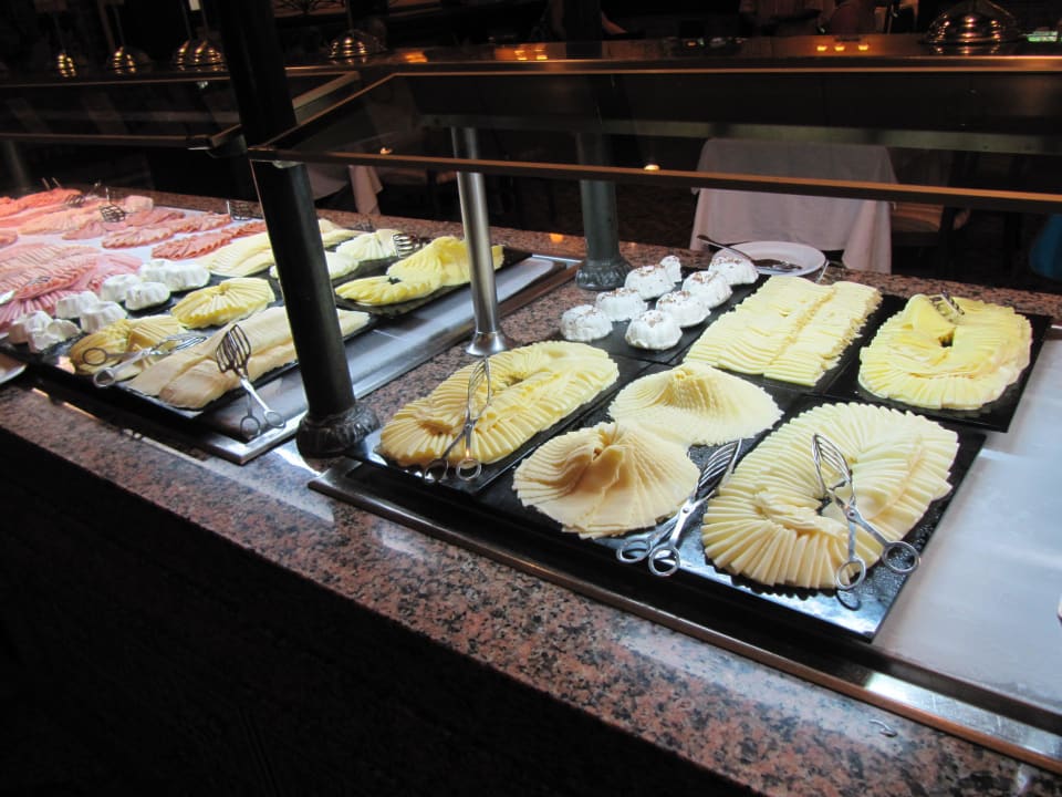 Käseauswahl beim Frühstück Hotel Riu Tequila