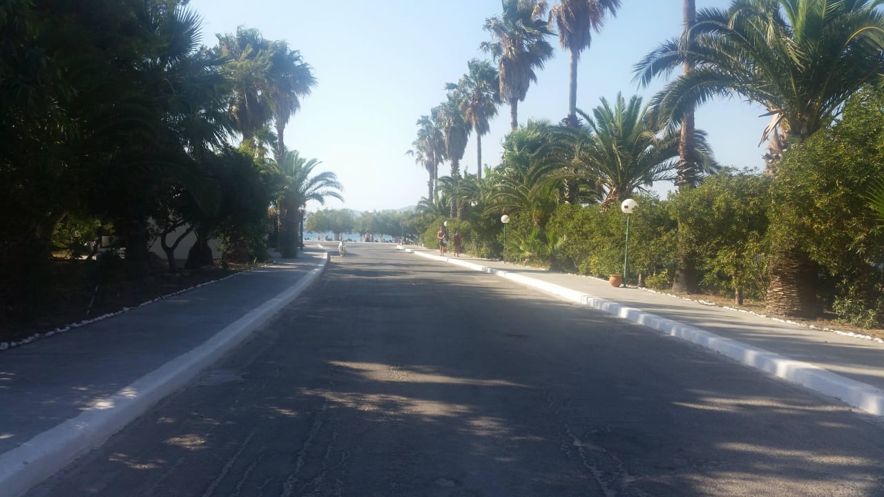 Weg zum Strand Hotel Tigaki Beach