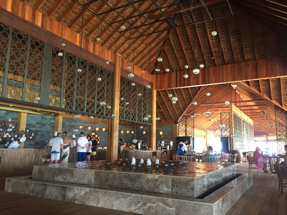 Restaurant bei Tag Hurawalhi Island Resort Maldives