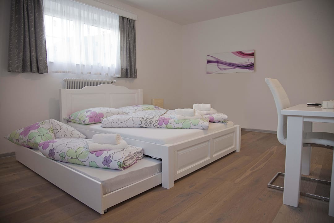 Schlafzimmer - Exklusive Suite für bis zu 11 Pers. Appartementhaus Dalila