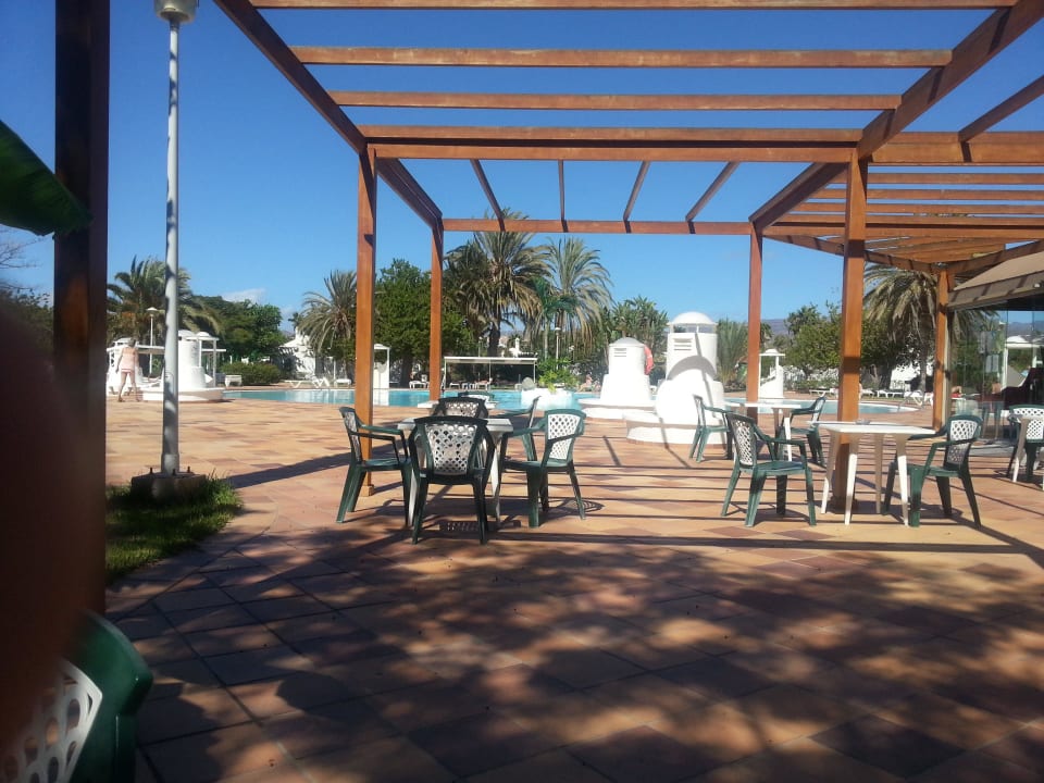 Terrasse vom Poolbar/Restaurant Bungalows Cordial Sandy Golf