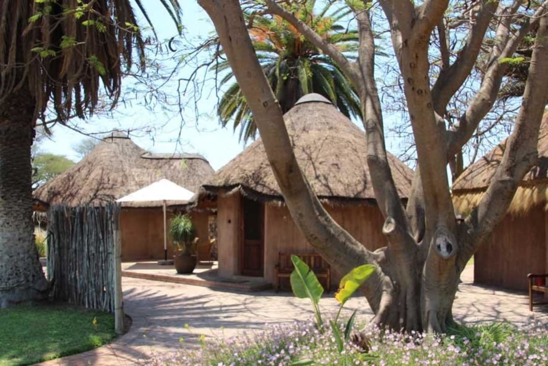 Die "normalen" Bungalows Onguma Game Reserve