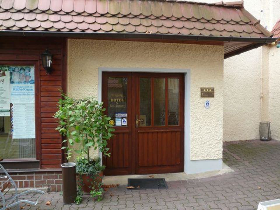 Entrance of Berghotel Wilhelmsburg in Bad Kösen Berghotel Wilhelmsburg