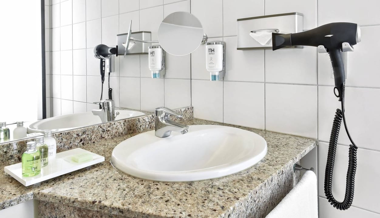 Bathroom NH Mannheim Viernheim