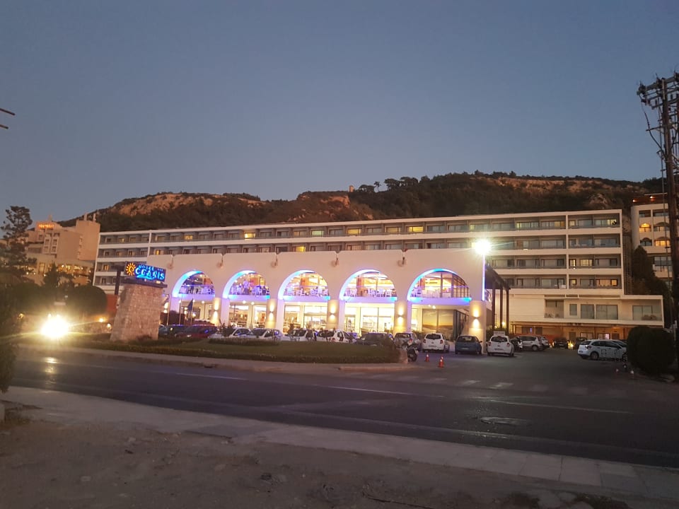 Außenansicht Hotel Oceanis Beach