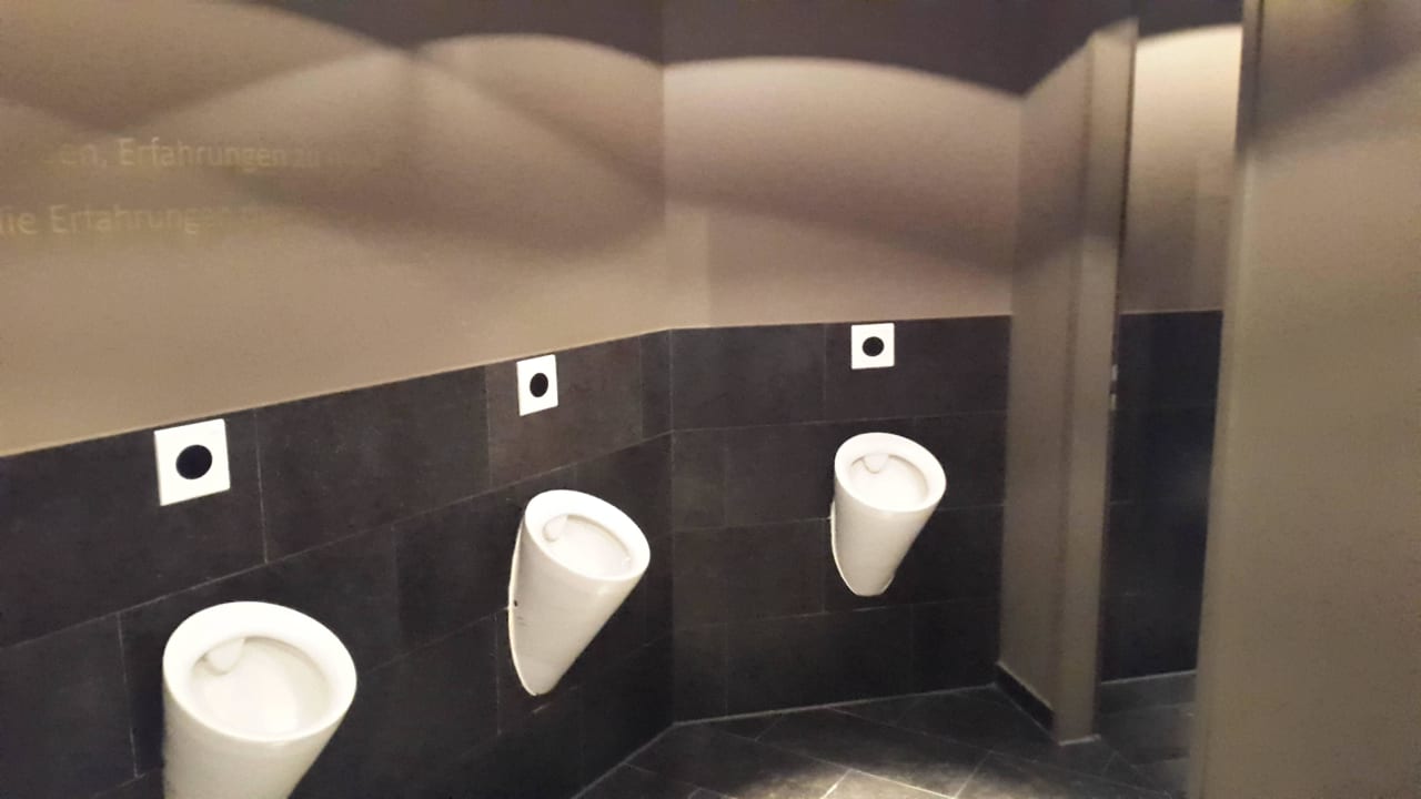 Toiletten Motel One Hamburg am Michel