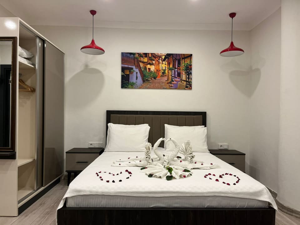 Zimmer Tanrise City Residence