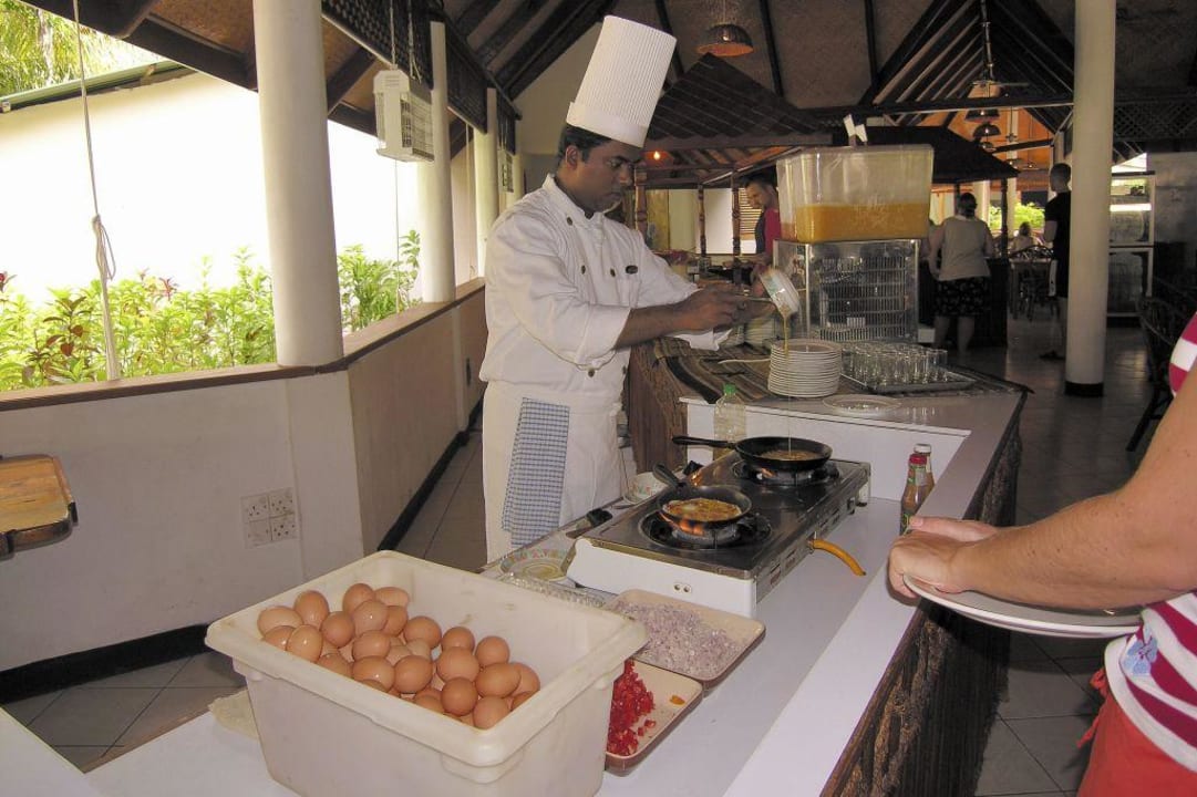 Frühstückbuffet Vilamendhoo Island Resort & Spa